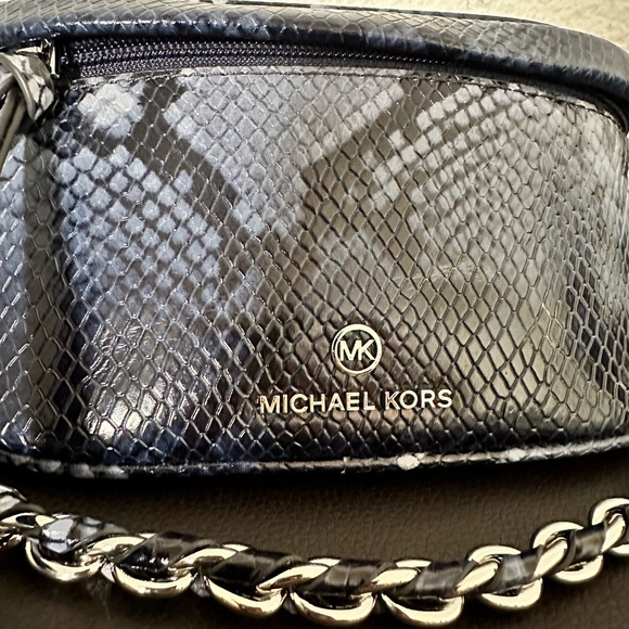 NWT MICHAEL Michael Kors
Slater Mini Embossed Leather Sling Pack Messenger Bag - Picture 5 of 15